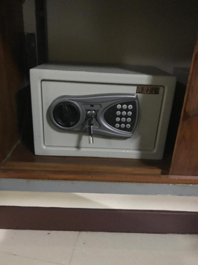 בנגקוק Bc Guesthouse Banglamphu מראה חיצוני תמונה